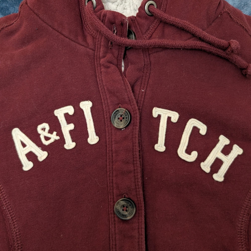 Vintage Women's Abercrombie & Fitch Maroon Jacket with Plush Lining Y2K - Picture 7 of 8